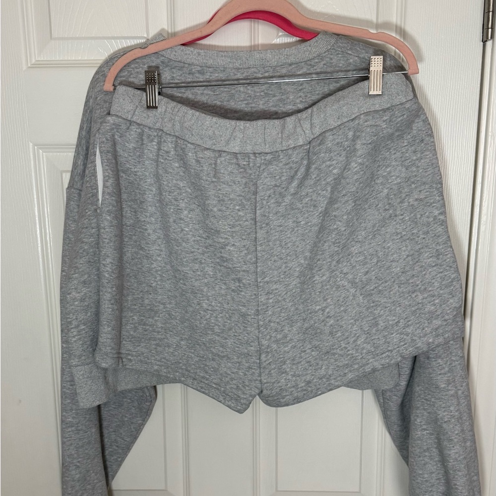 Cropped Crewneck Sweatshirt in Heather Gray - Picture 12 of 12